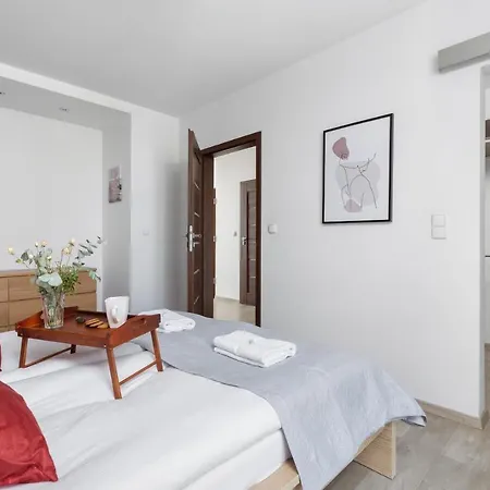 Avia Three Bedroom Two Balcony Ac & Parking By Renters *