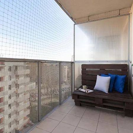 Avia Three Bedroom Two Balcony Ac & Parking By Renters * Krakov