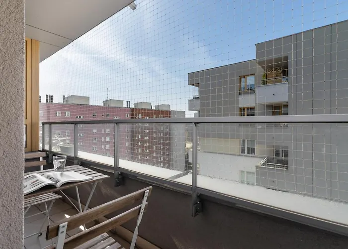 Avia Three Bedroom Two Balcony Ac & Parking By Renters Apartment *