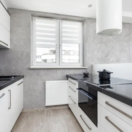 Avia Three Bedroom Two Balcony Ac & Parking By Renters *