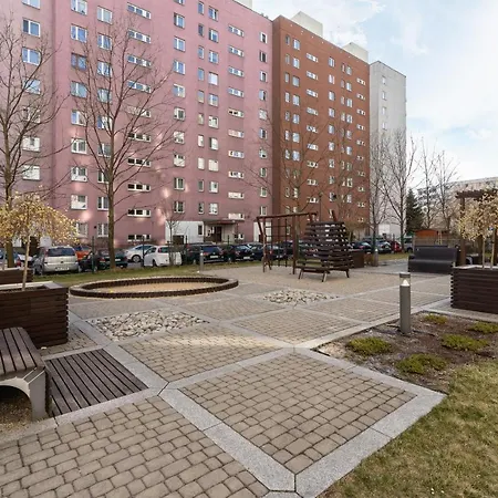 Avia Three Bedroom Two Balcony Ac & Parking By Renters *