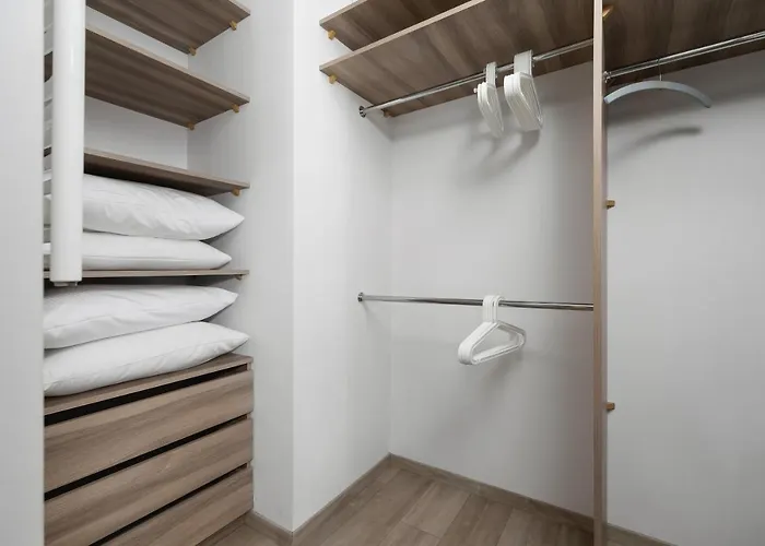 Appartement Avia Three Bedroom Two Balcony Ac & Parking By Renters